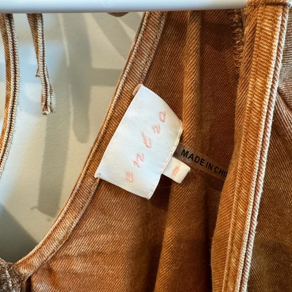 Women’s Entro Denim Blouse - Picture 3 of 3